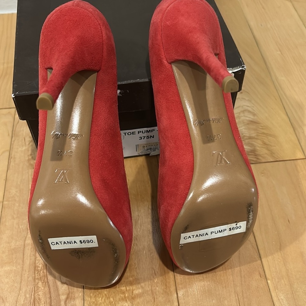 Louis Vuitton suede pumps - Picture 6 of 7
